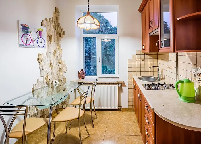 High Castle * إلفيف